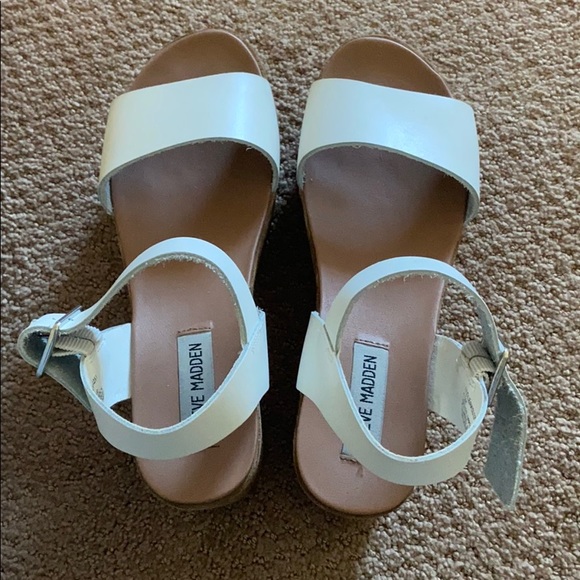Steve Madden platform sandals - Picture 3 of 3